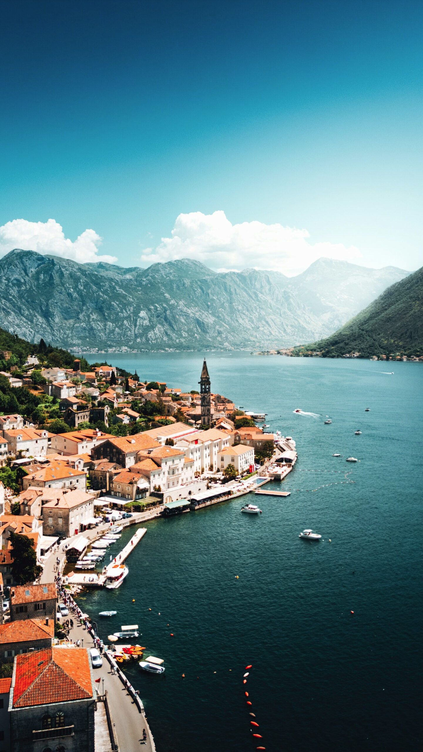 How to Travel Sustainably and Responsibly